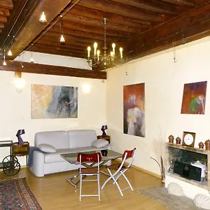 https://vieux-lyon-cour-renaissance.hotels-rhonealpes.com